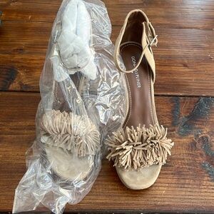 Beige Suede, Size 8.5, heel sandals